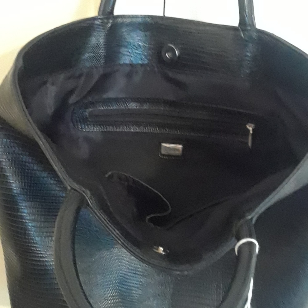 Handbag - Picture 3 of 3
